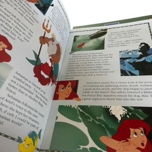 The Walt Disney Treasure Chest Oversized Picture Book Set - Picture 2 of 11